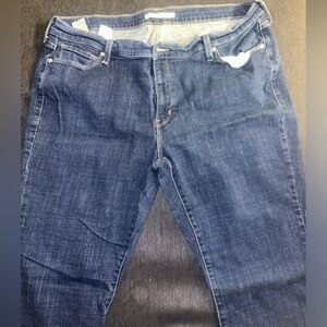 Women Levi boot cut jeans